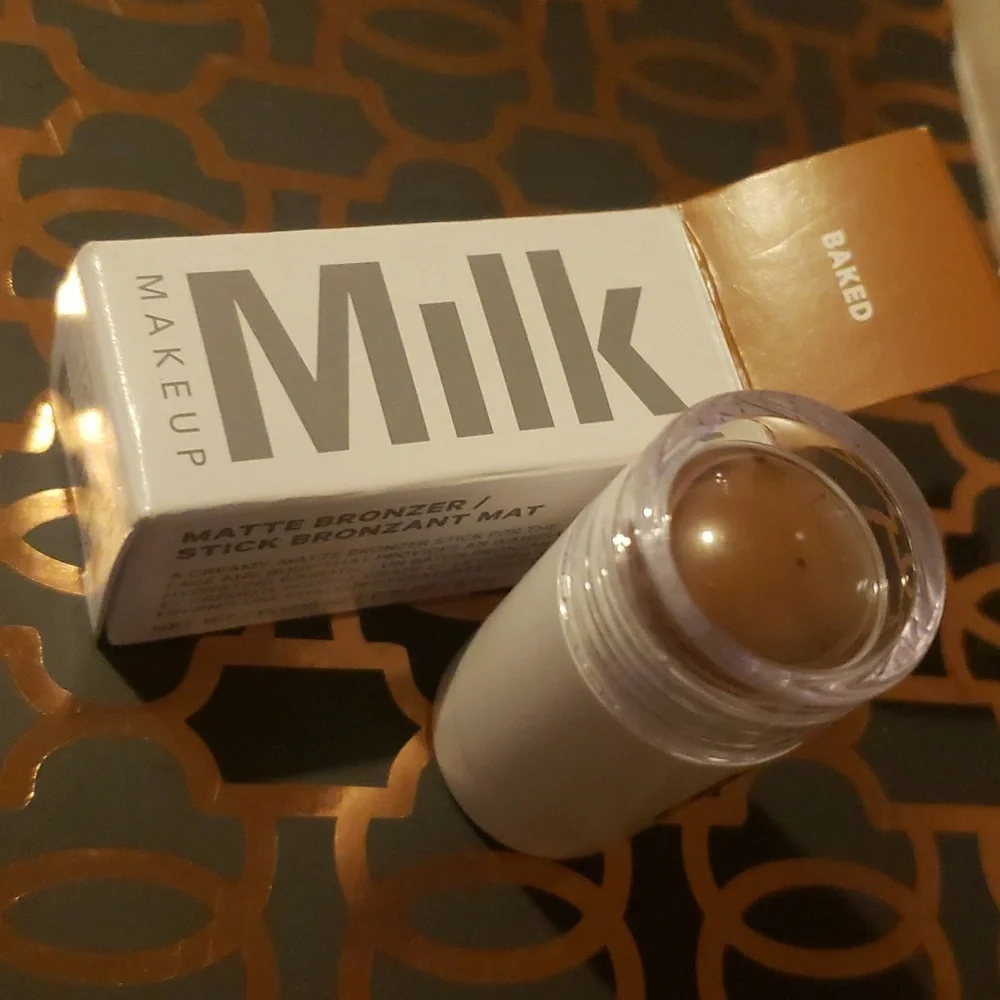 ❇️🧚‍♀️BAKED Milk Makeup Matte Bronzing Stick NWT